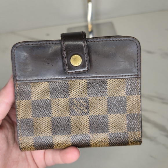 Louis Vuitton Damier Ebene Compact Wallet with Dust Bag - Picture 3 of 10